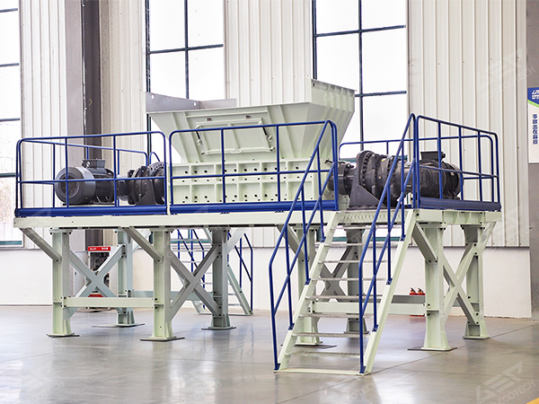 生活垃圾<a href=https://www.gepzn.com/shredder/double-shaft-shredder.html target=_blank class=infotextkey>双轴撕碎机</a>